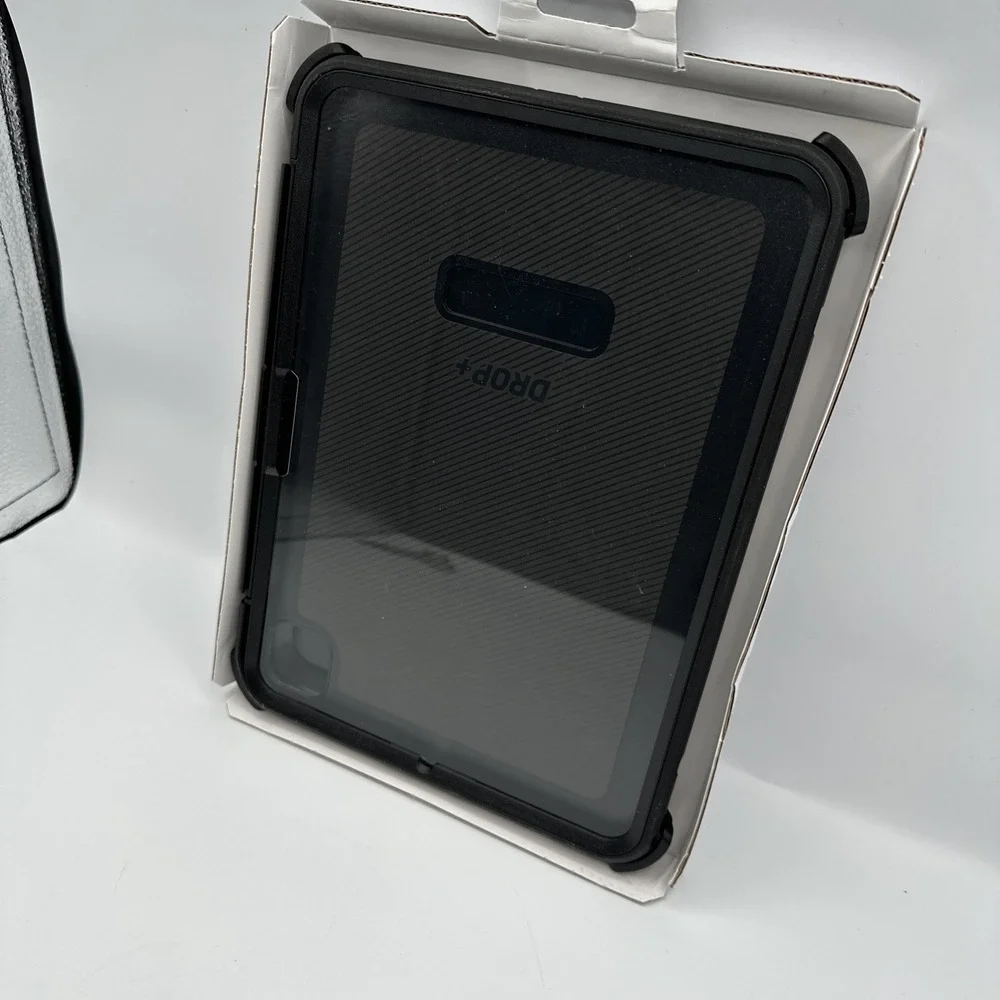 OtterBox Defender Case for Apple‎ iPad Pro 11-inch (M4 M5) - Black NEW OPEN !!!
